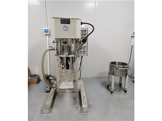 Solder paste mixer